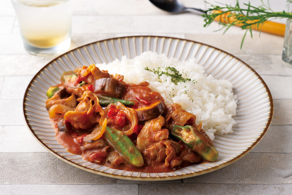 レンジで簡単！豚肉と夏野菜の無水カレー