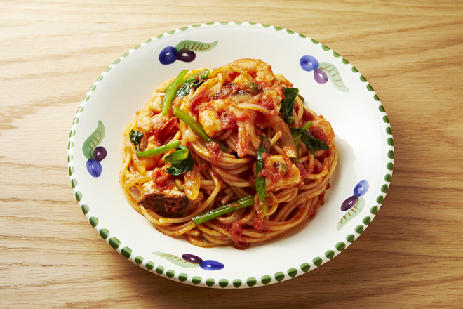 魚介とほうれん草のトマトパスタ