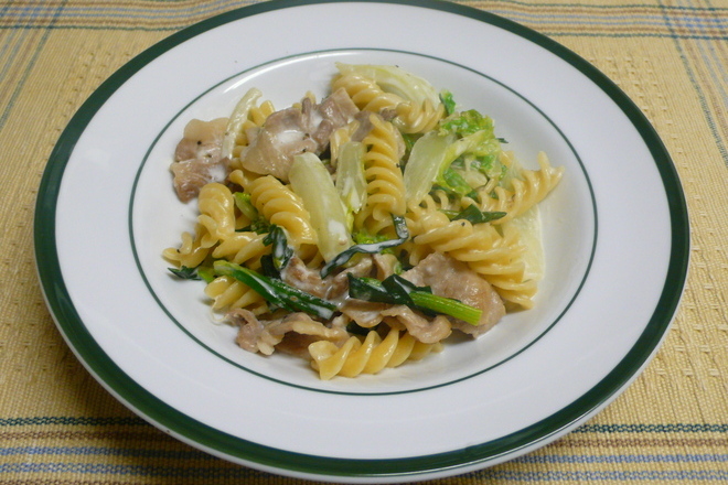 豚ばら肉と白菜のショートパスタ