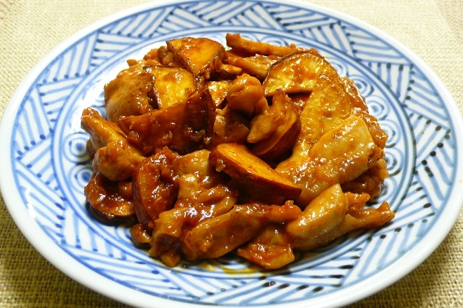 鶏肉とさつま芋のピリ辛焼き